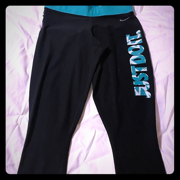 Nike black/green workout Capri tights - Picture 1 of 3